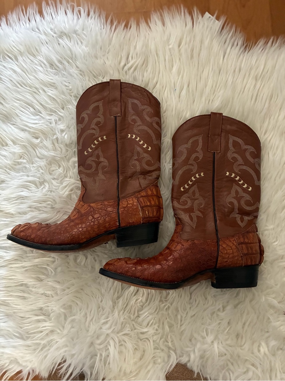 Leather Western BOOTS. Size 10. - Picture 3 of 9